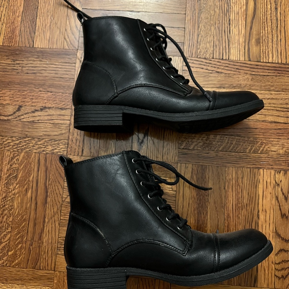 Black Women's Lace-Up Ankle Boots